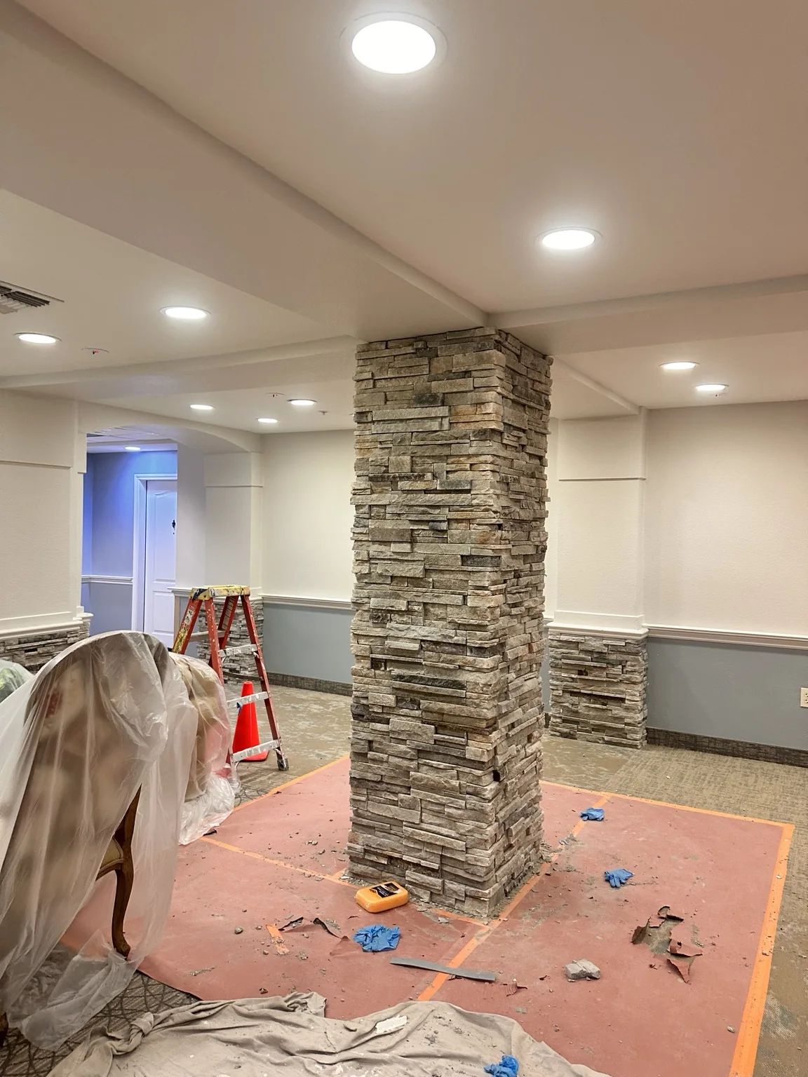 Phoenix, Arizona — cultured-stone column work.