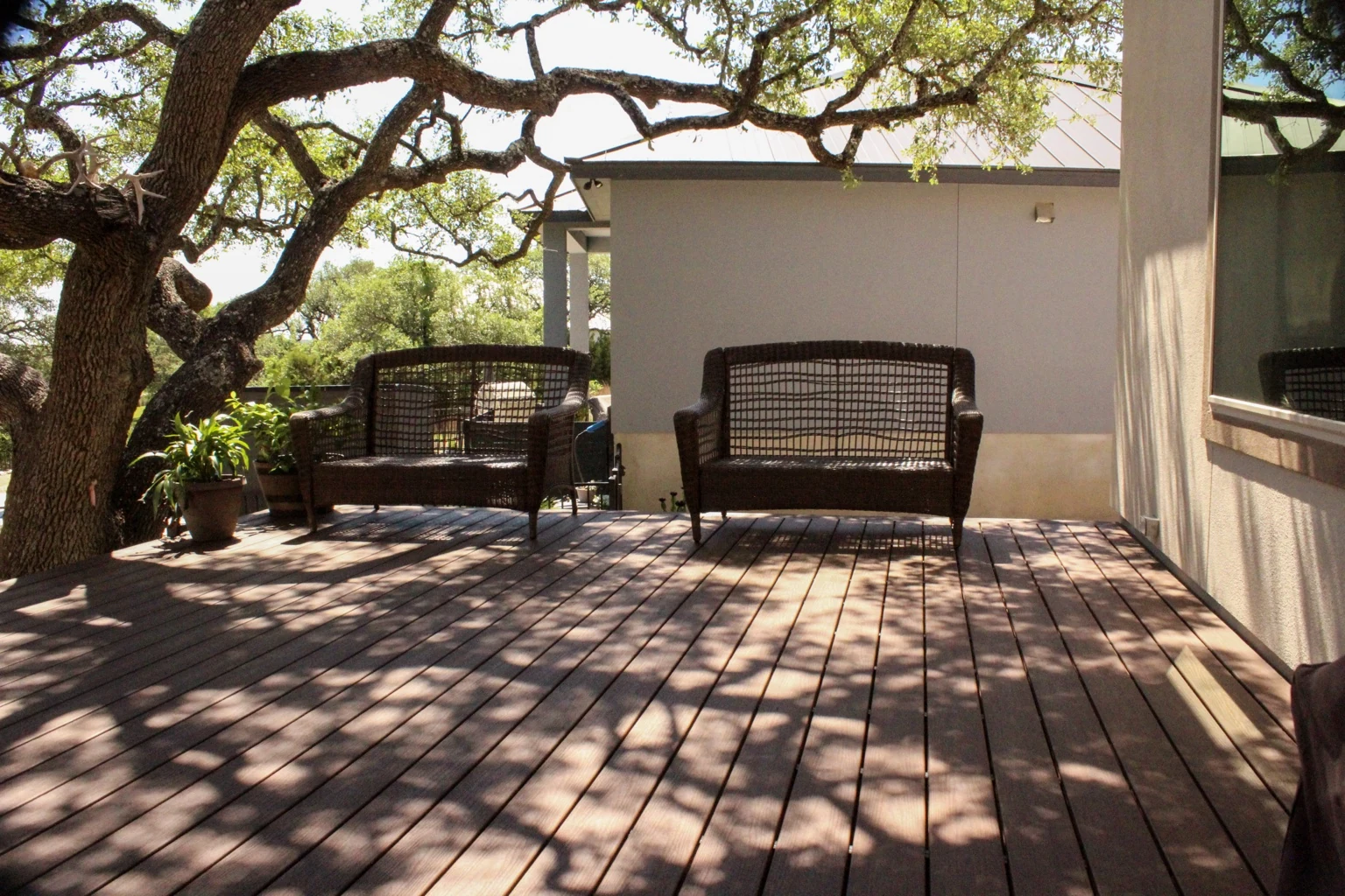 Composite Deck & Outdoor Living Construction